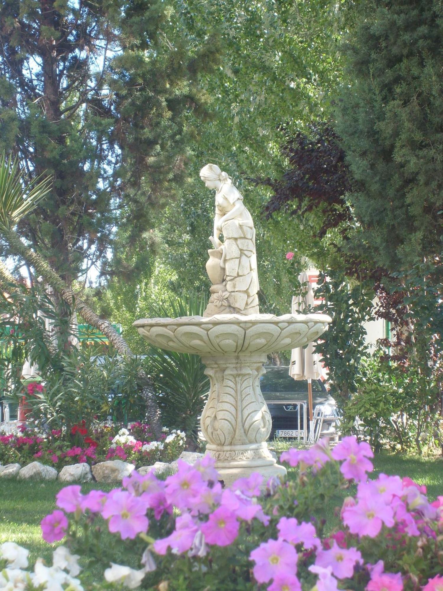 Hotel Escuela San Cristobal La Cistérniga Dış mekan fotoğraf